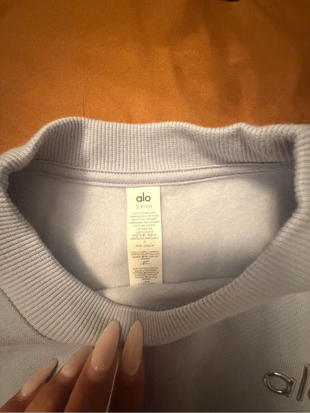 ALO Yoga Women's Scoop Crewneck Sweater in Light Lavender